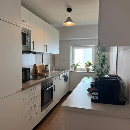 Moderne Einzelzimmer Mit Eigenem Bad & Gemeinschaftskueche Apartmanhotel